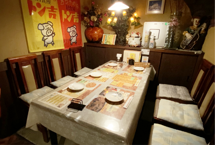 テーブル6名様×4